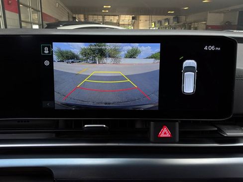 Used 2026 Kia Carnival FWD image 36