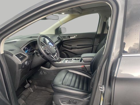 Certified 2024 Ford Edge SEL w/ Convenience Package AWD/4WD image 4
