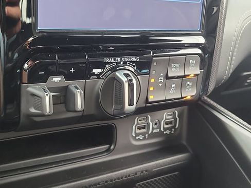 Used 2024 RAM 1500 Limited AWD/4WD image 27