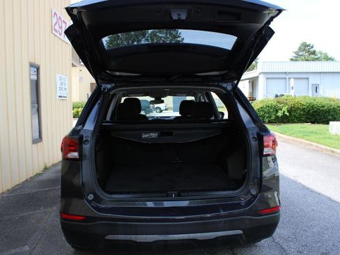 Used 2022 Chevrolet Equinox LT image 11