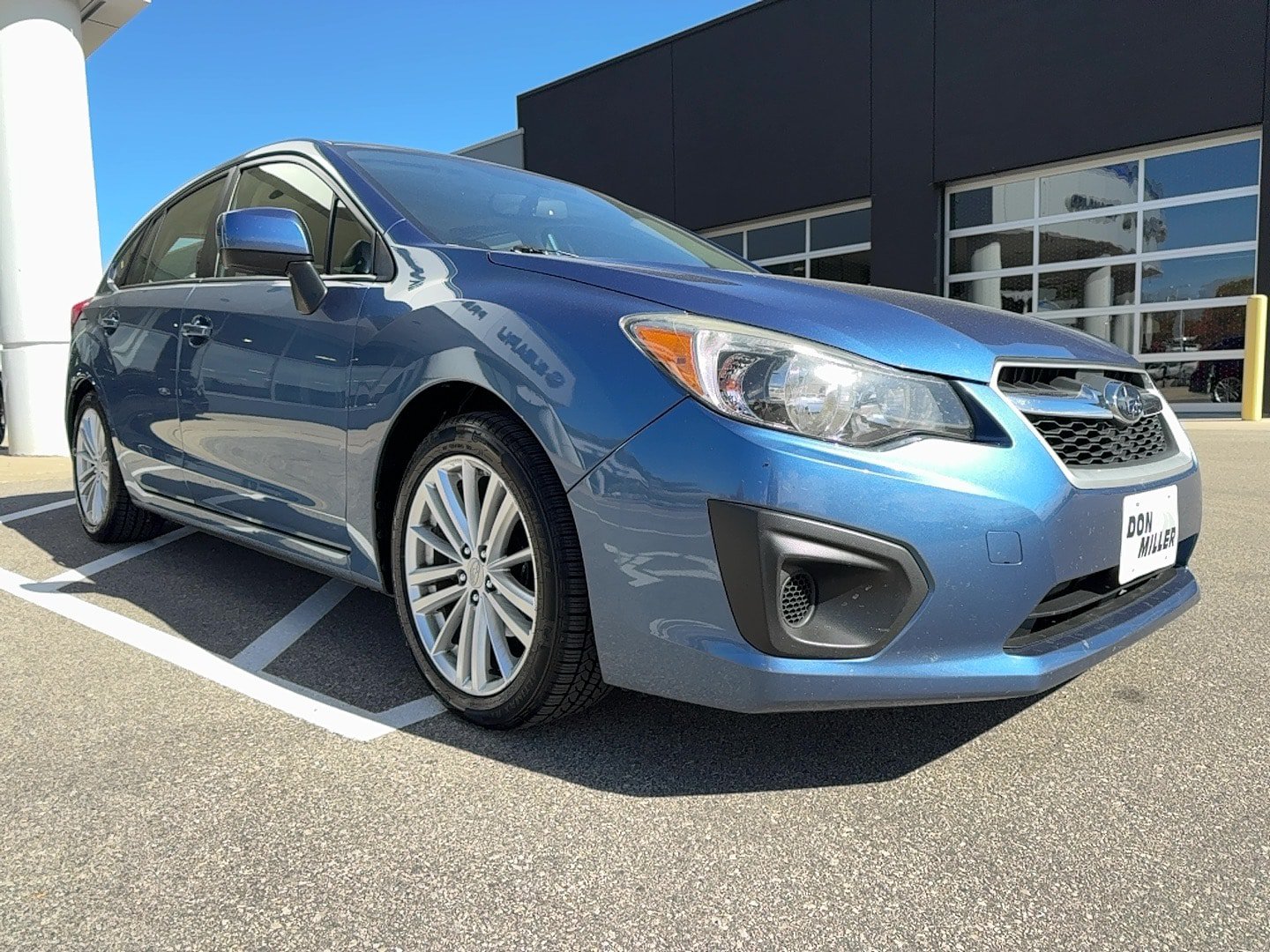 Used 2014 Subaru Impreza 2.0i Premium AWD/4WD image 1