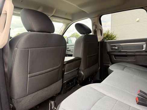 Used 2021 RAM 1500 Classic SLT AWD/4WD image 22