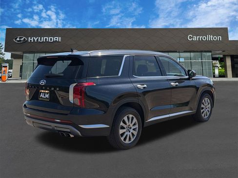 Used 2025 Hyundai Palisade SEL FWD image 5