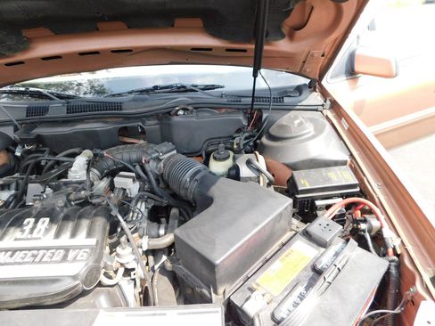 Used 1992 Lincoln Continental Executive image 18