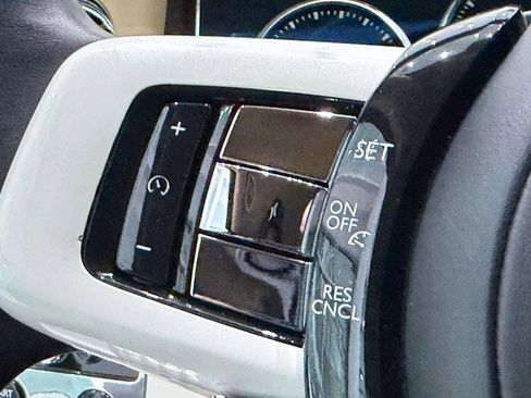 Used 2019 Rolls-Royce Phantom Sedan image 39