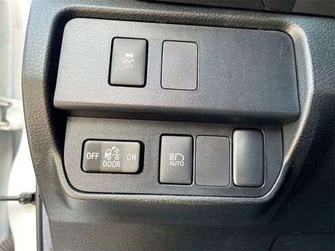 Used 2023 Toyota Tacoma SR image 10