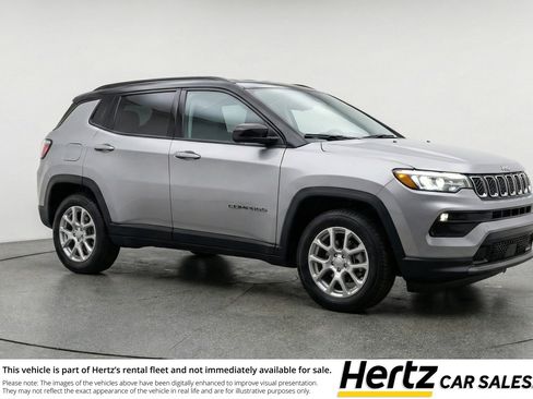 Used 2025 Jeep Compass Limited image 1