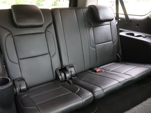 Used 2019 Chevrolet Suburban LT RWD image 22