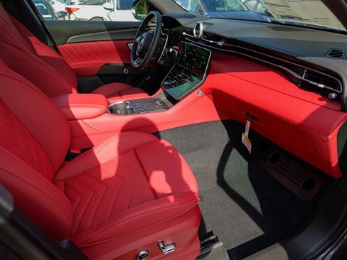 New 2025 Maserati Grecale GT image 33