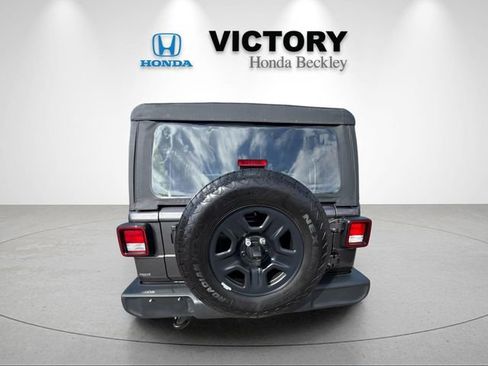Used 2025 Jeep Wrangler Sport AWD/4WD image 4
