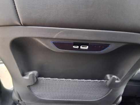 New 2026 Chrysler Pacifica Limited image 17