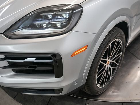 New 2026 Porsche Cayenne Coupe AWD/4WD image 16