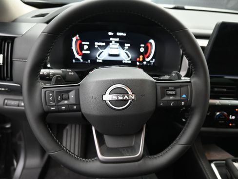 New 2026 Nissan Pathfinder SL FWD image 14