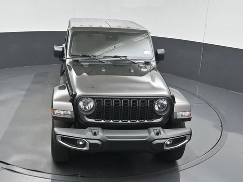 Used 2024 Jeep Gladiator Sport AWD/4WD image 42