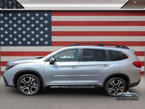 Used 2023 Subaru Ascent Limited w/ Technology Package AWD/4WD image 3