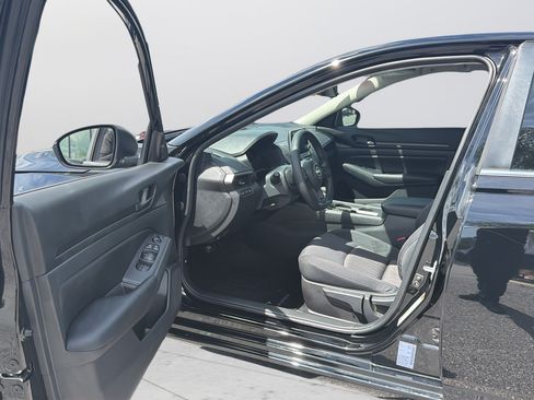 Certified 2025 Nissan Altima 2.5 S FWD image 19