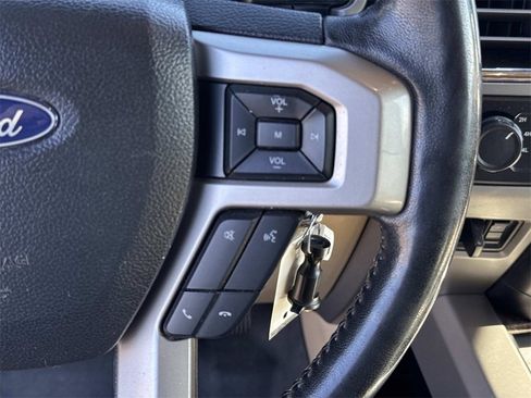 Used 2017 Ford F250 Lariat w/ Chrome Package image 44