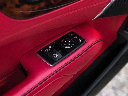 Used 2016 Mercedes-Benz SL 550 image 43