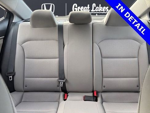 Used 2018 Hyundai Elantra SEL FWD image 13