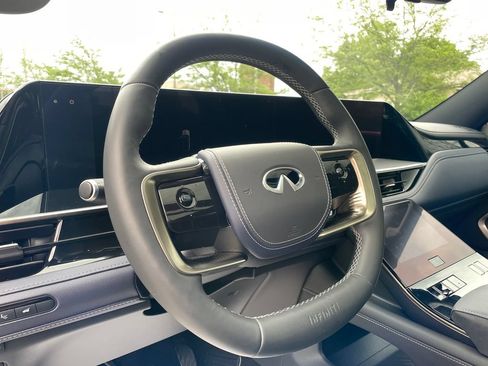 Certified 2026 INFINITI QX80 4WD image 17