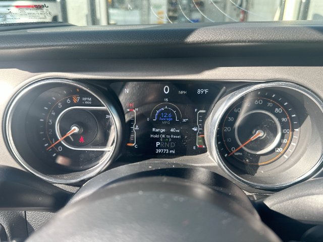 Certified 2022 Jeep Gladiator Sport AWD/4WD image 18
