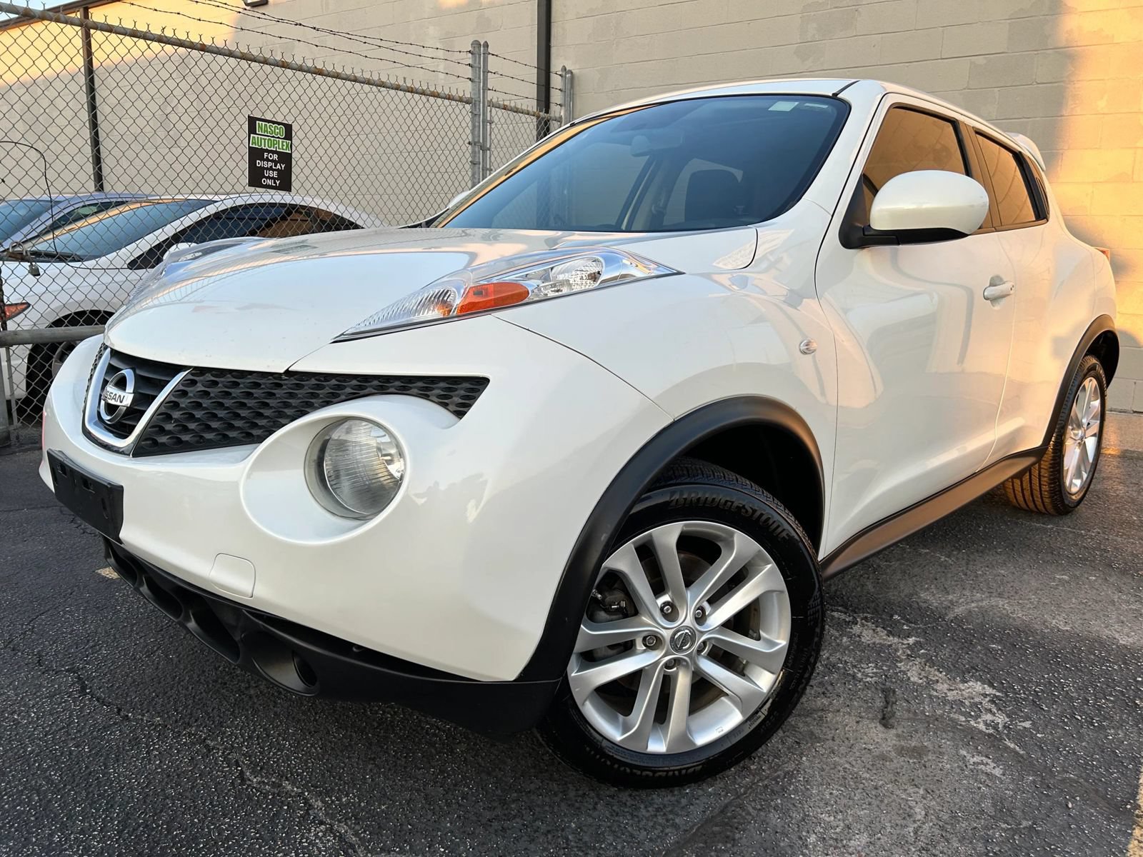 Used 2014 Nissan Juke SV FWD image 2