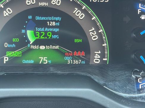 Used 2025 Toyota RAV4 LE AWD/4WD image 30