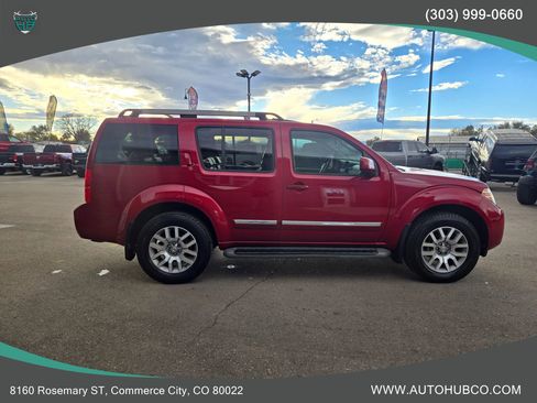 Used 2011 Nissan Pathfinder LE image 4