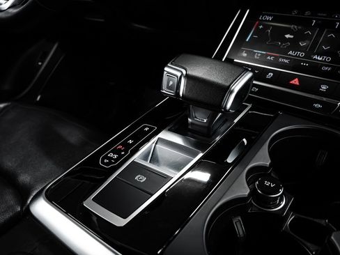 Used 2023 Audi Q8 Premium Plus w/ Premium Plus Package AWD/4WD image 26