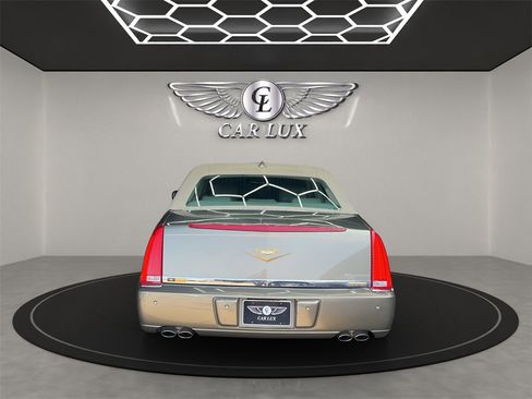 Used 2011 Cadillac DTS Luxury image 3