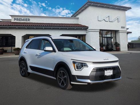 New 2026 Kia Niro EX FWD image 2