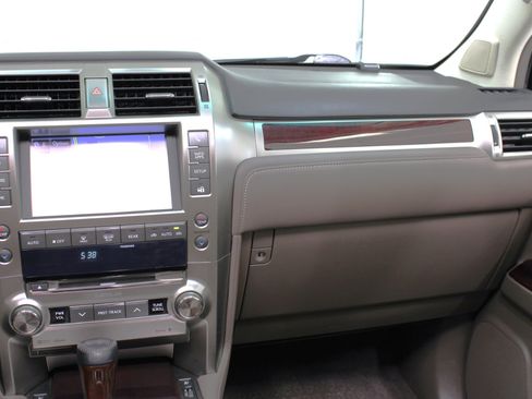 Used 2017 Lexus GX 460 Premium image 57