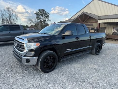 Used 2014 Toyota Tundra SR5 image 1