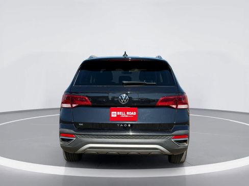 Used 2024 Volkswagen Taos SE FWD image 7