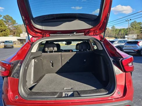 Used 2025 Chevrolet Trax LT w/ Driver Confidence Package image 21