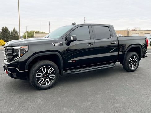 Used 2025 GMC Sierra 1500 AT4 w/ Technology Package image 15