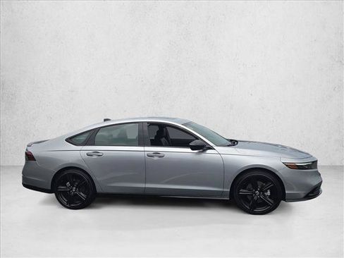Used 2023 Honda Accord Sport image 4
