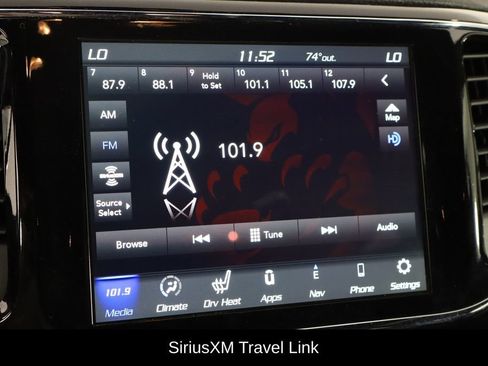 Used 2020 Jeep Grand Cherokee Laredo w/ Laredo X Package RWD image 29
