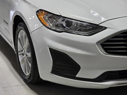 Used 2019 Ford Fusion SE image 14