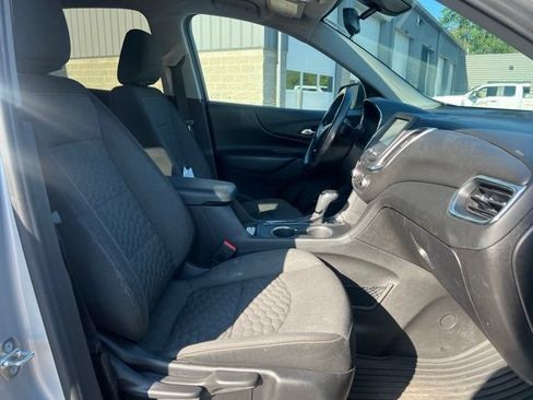 Used 2018 Chevrolet Equinox LT AWD/4WD image 11