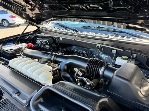 Used 2024 Ford Expedition XLT RWD image 27