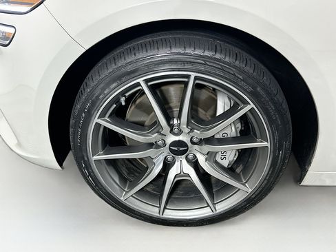 Used 2025 Genesis G70 2.5T image 11