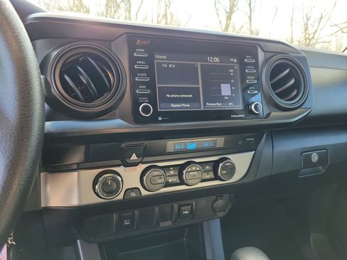 Used 2022 Toyota Tacoma SR image 20