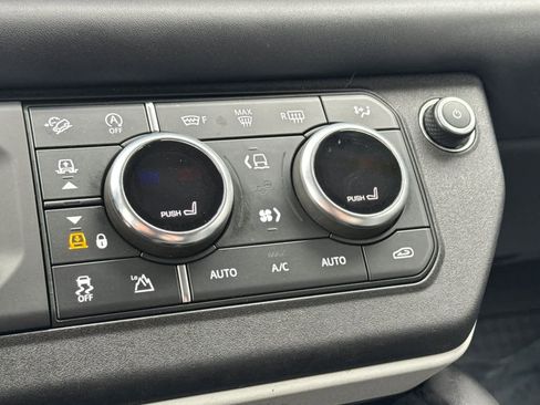 Used 2020 Land Rover Defender 110 HSE image 23