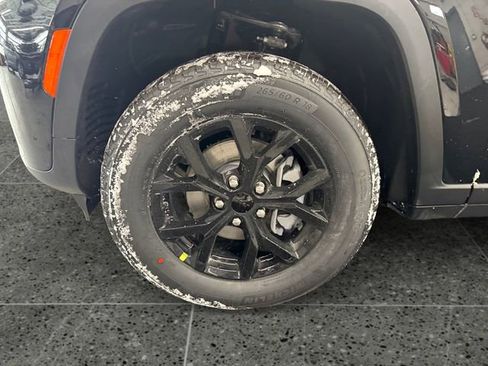 New 2026 Jeep Grand Cherokee Altitude AWD/4WD image 24