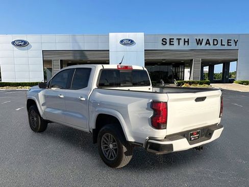 Used 2024 Chevrolet Colorado LT w/ LT Convenience Package image 5