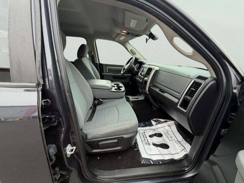 Used 2018 RAM 1500 Classic SLT AWD/4WD image 27