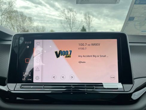 New 2026 Volkswagen Atlas Peak Edition AWD/4WD image 16
