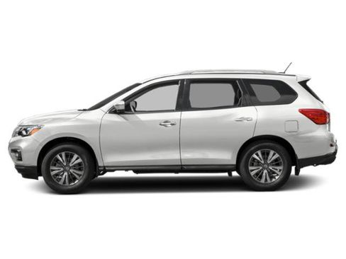 Used 2019 Nissan Pathfinder SV w/ SV Tech Package image 3