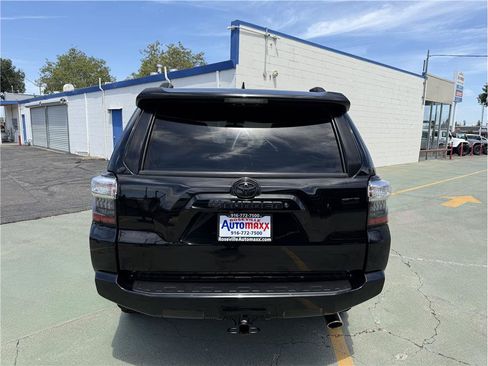 Used 2018 Toyota 4Runner SR5 Premium AWD/4WD image 6